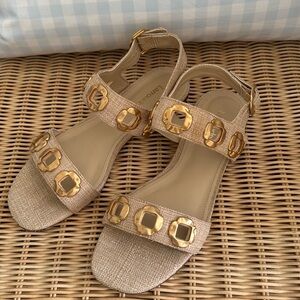 Milan flat sandal in beige raffia by Larroude!!!